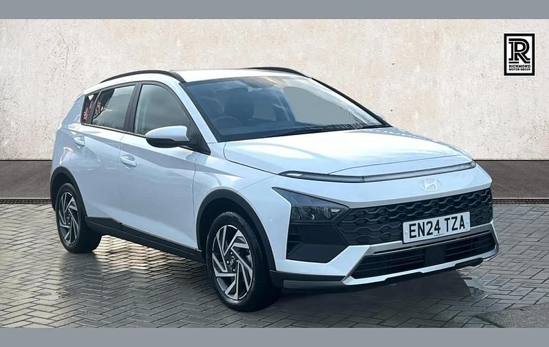 Used Hyundai Bayon Advanced 99 HP (72 kW) 2024 White SUV