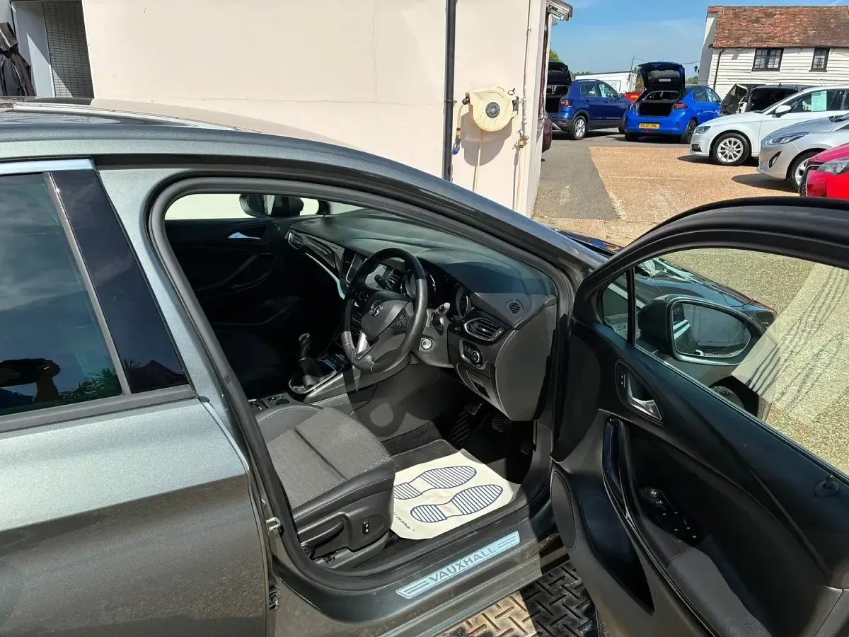 Used Vauxhall Astra S 150 HP (110 kW) 2019 Grey Hatchback