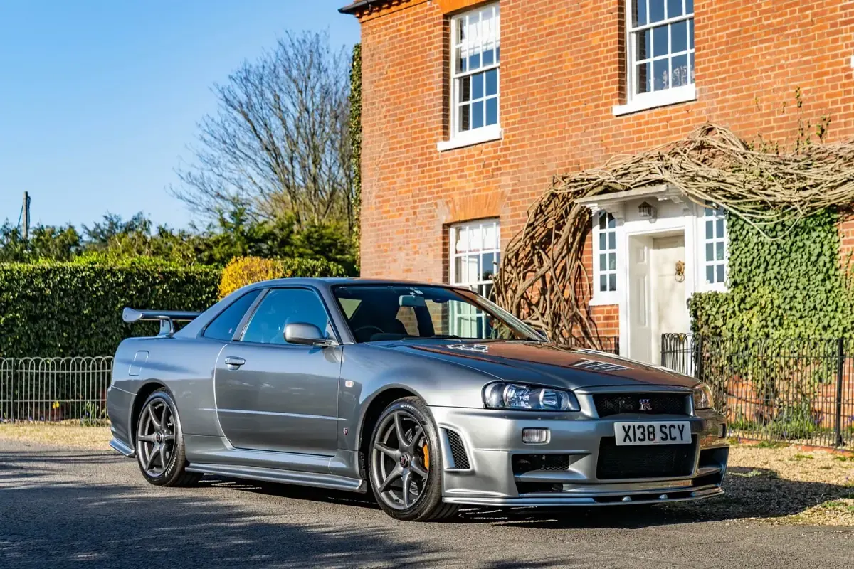 Used Nissan Skyline 300 HP (220 kW) 2020 Silver Coupe
