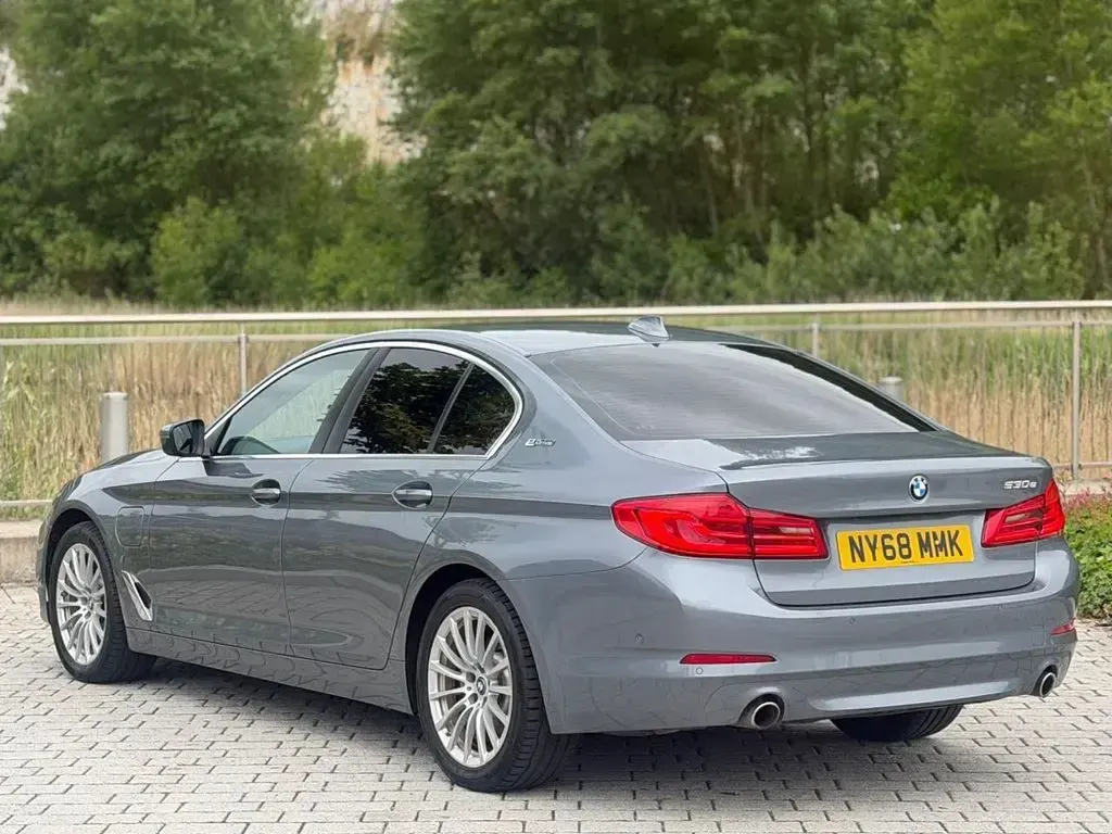 Used BMW 530e Comfort Edition 2018 Blue Sedan
