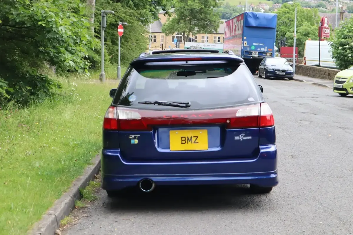 Used Subaru Legacy GT 125 HP (91 kW) 2001 Blue Estate