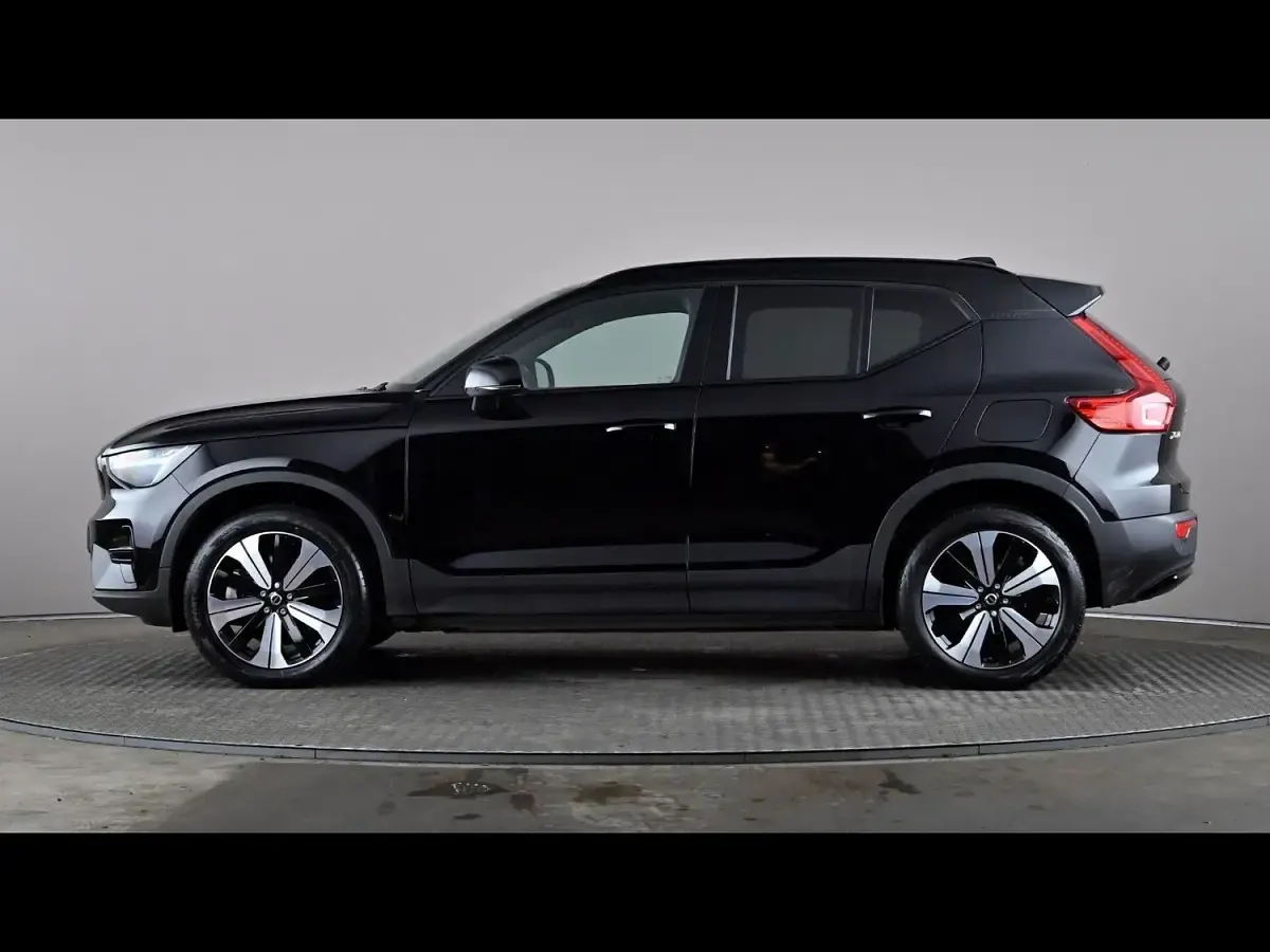 Used Volvo XC40 Core 169 kW (231 HP) 2023 Black SUV