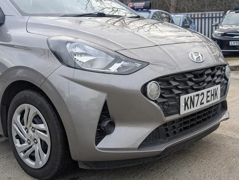 Used Hyundai i10 SE 67 HP (49 kW) 2022 Bronze Hatchback