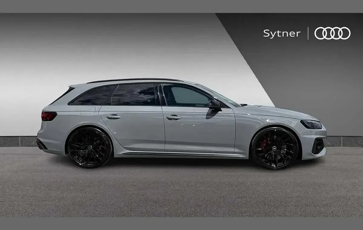 Used Audi RS4 Design 444 HP (326 kW) 2024 Grey Estate