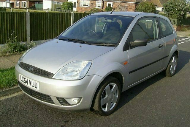 Used 2004 Ford Fiesta Hatchback | £2,100 (Fair price) - Image 1/4