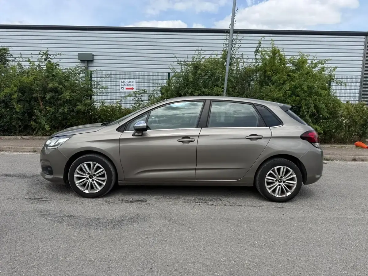 Used Citroën C4 Flair 114 HP (83 kW) 2015 Grey Hatchback