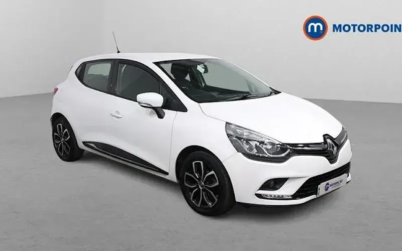 Used Renault Clio Play 76 HP (55 kW) 2019 Hatchback