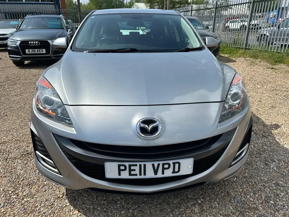 Used Mazda 3 105 HP (77 kW) 2011 Silver Hatchback