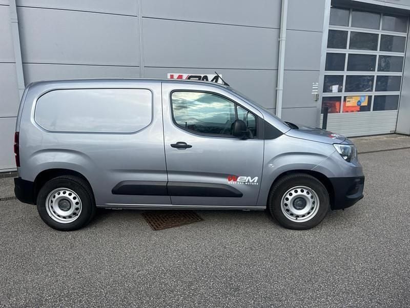 Used Vauxhall Combo 98 kW (134 HP) 2025 Grey MPV