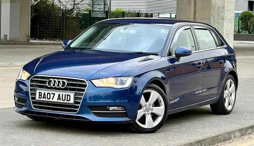 Used Audi A3 Sportback Sport 2015 Blue Hatchback
