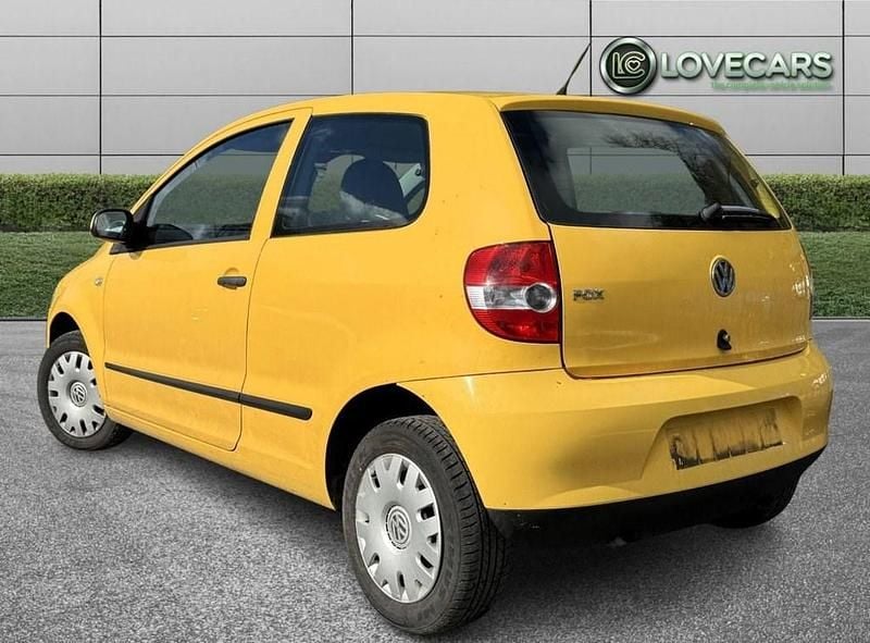 Used VW Fox 55 HP (40 kW) 2010 Yellow Hatchback