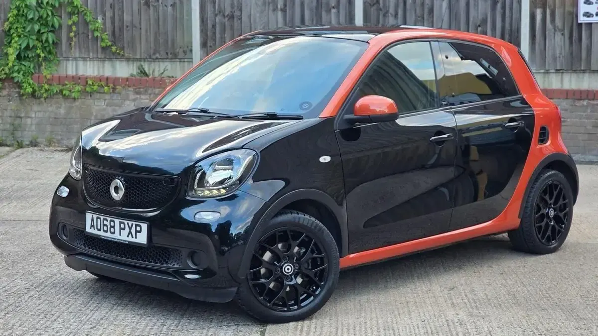 Used Smart ForFour Premium 90 HP (66 kW) 2018 Orange Hatchback