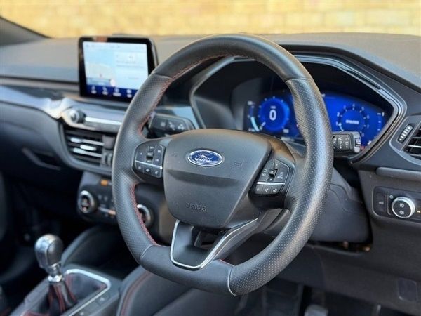 Silver Used 2021 Ford Kuga ST-Line X SUV | £17,050 (A bit pricey) - Image 1/1