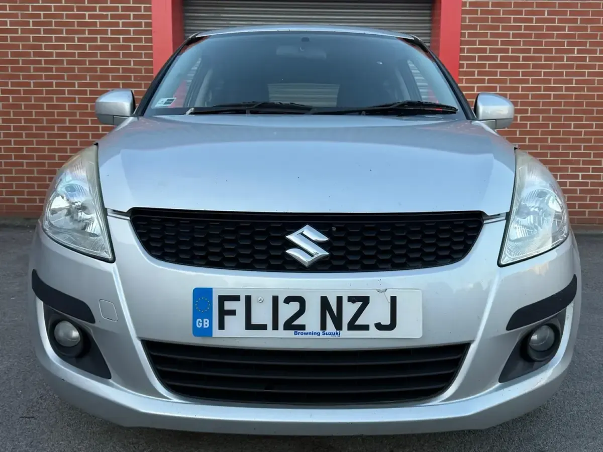 Used Suzuki Swift SZ4 94 HP (69 kW) 2012 Silver Hatchback