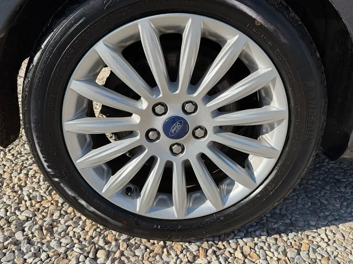 Used Ford Mondeo Business Edition 2014 Grey Hatchback
