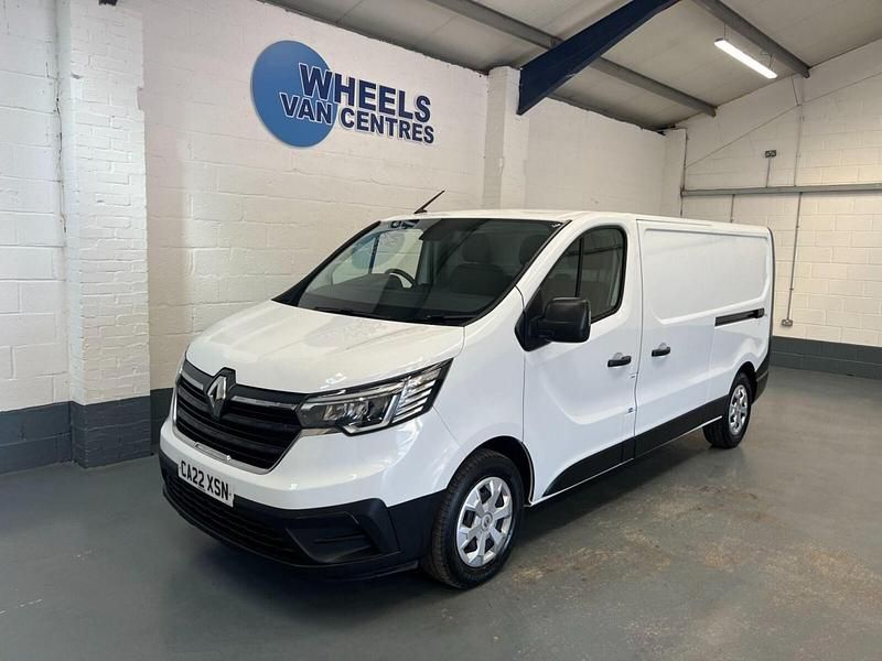 White Used 2022 Renault Trafic Business Van | £16,390 (Fair price) - Image 1/4