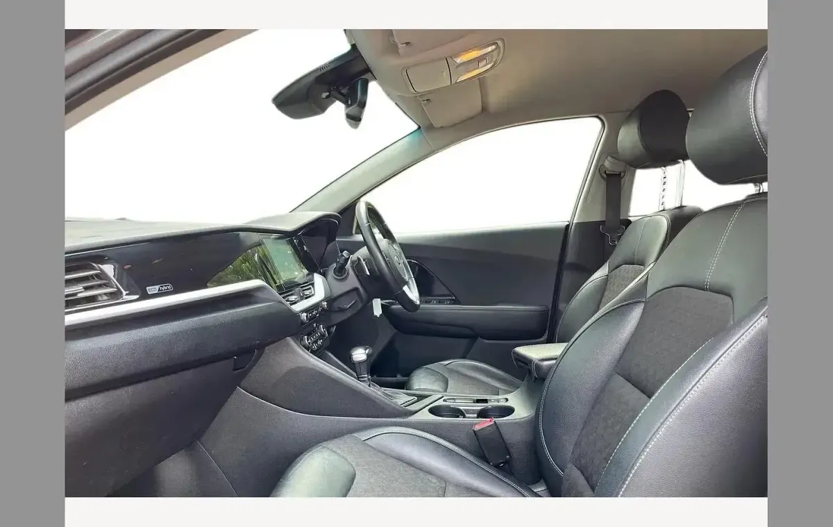 Used Kia Niro 141 HP (103 kW) 2021 Grey SUV