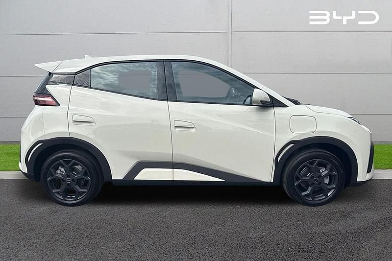 New BYD Dolphin Boost 64 kW (88 HP) 2025 White Hatchback