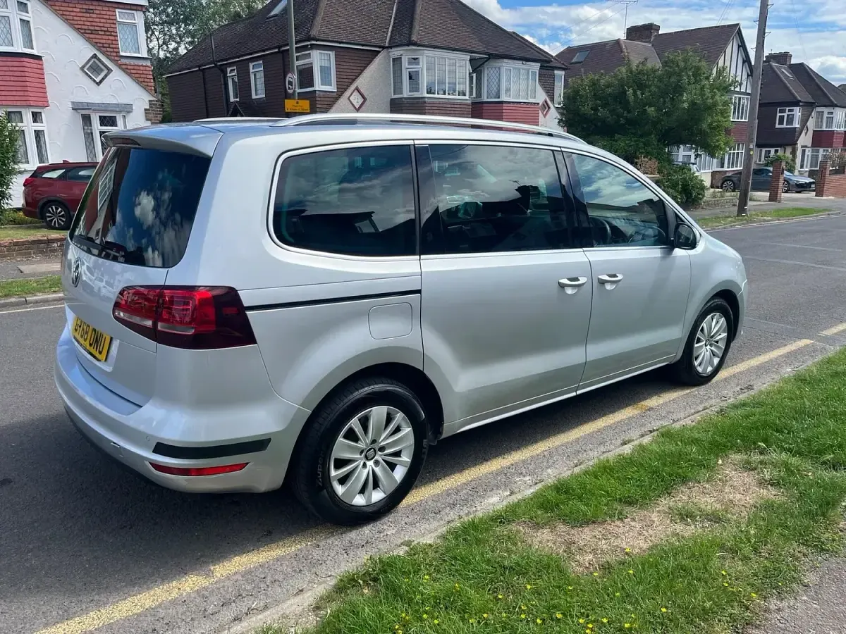 Used VW Sharan SE 150 HP (110 kW) 2018 Silver MPV