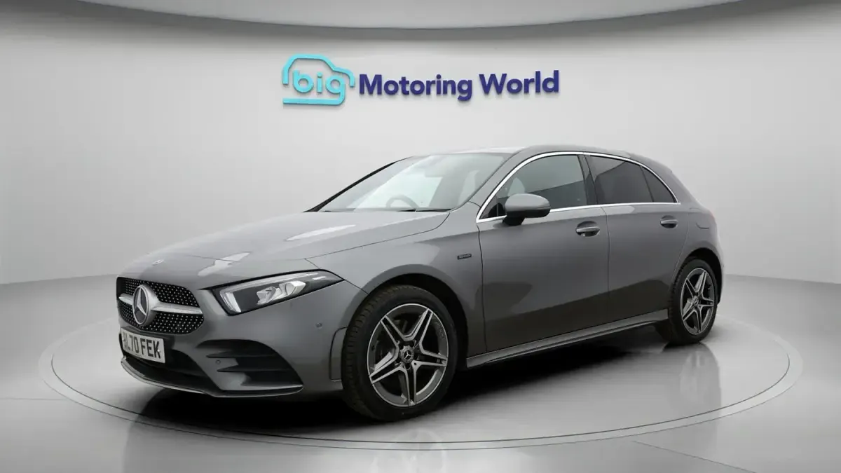 Usado Mercedes A250 Executive 259 HP (190 kW) 2020 Cinzento Citadino