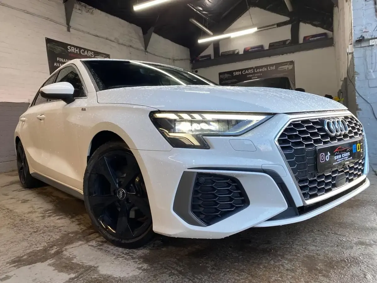 Used Audi A3 Sportback S-Line 150 HP (110 kW) 2020 White Hatchback