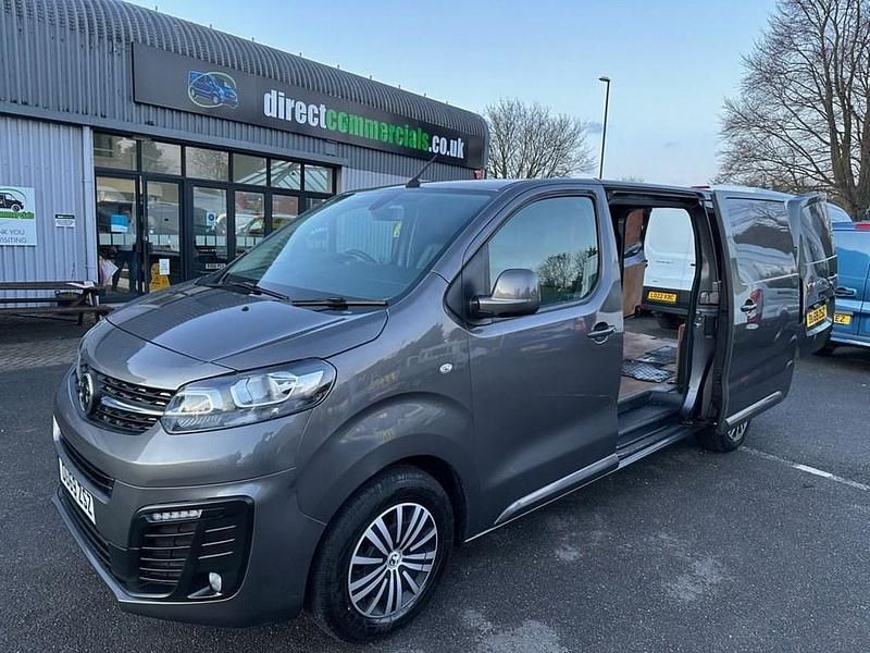 Used Vauxhall Vivaro Sportive 100 HP (73 kW) 2019 Grey MPV