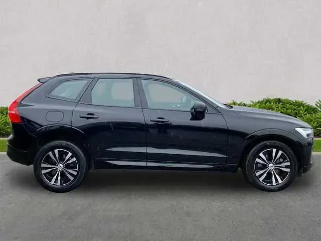 Usado Volvo XC60 Core 250 HP (183 kW) 2023 Preto SUV