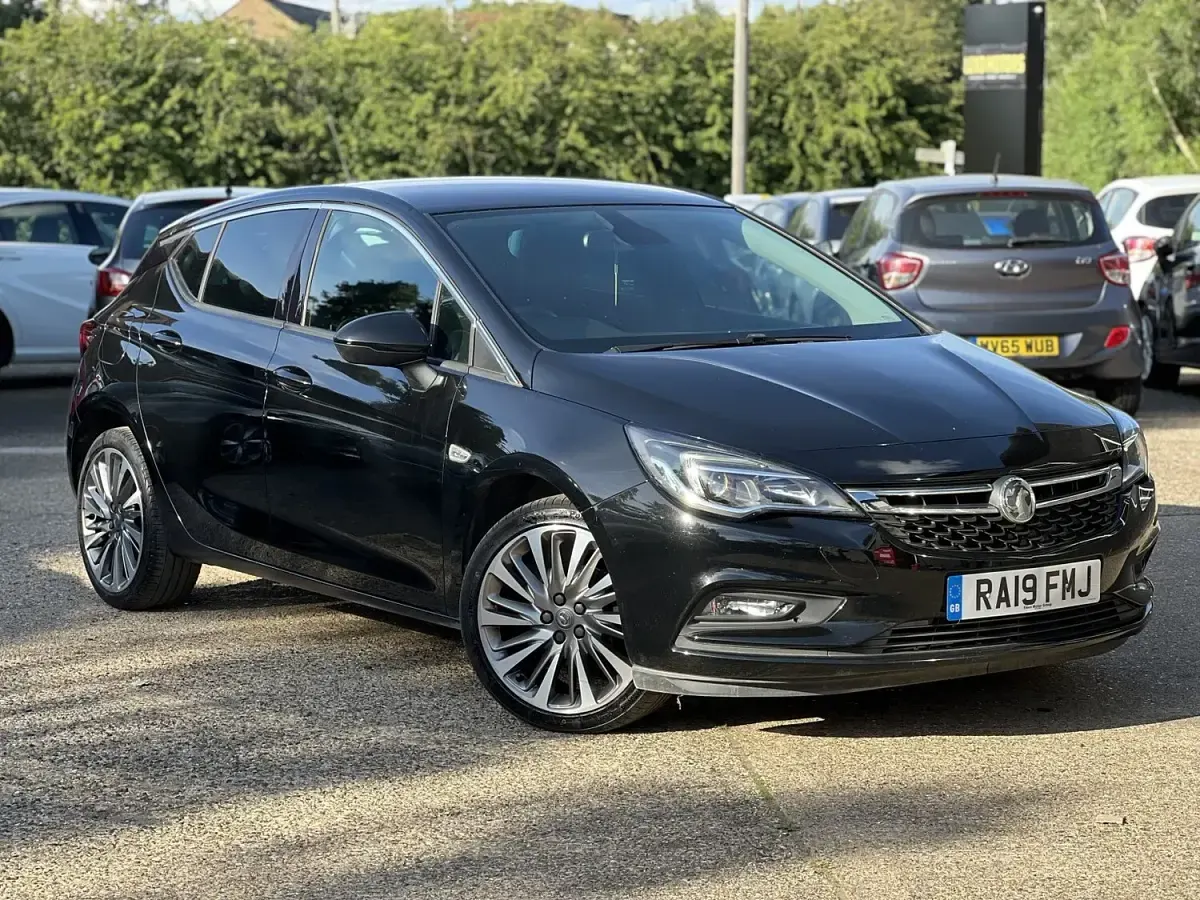 Used Vauxhall Astra 150 HP (110 kW) 2019 Black Hatchback