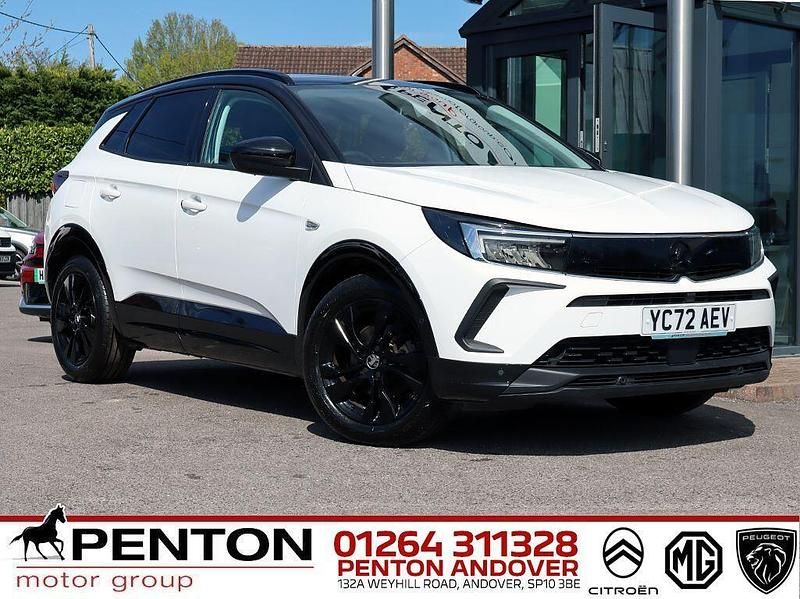 Used Vauxhall Grandland X GS Line 130 HP (95 kW) 2022 White SUV