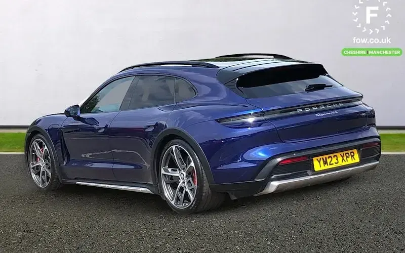 Used Porsche Taycan Cross Turismo 419 kW (571 HP) 2023 Blue Estate