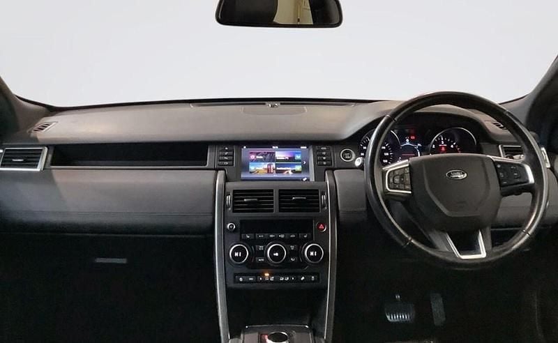 Used Land Rover Discovery Sport Landmark 180 HP (132 kW) 2019 White SUV