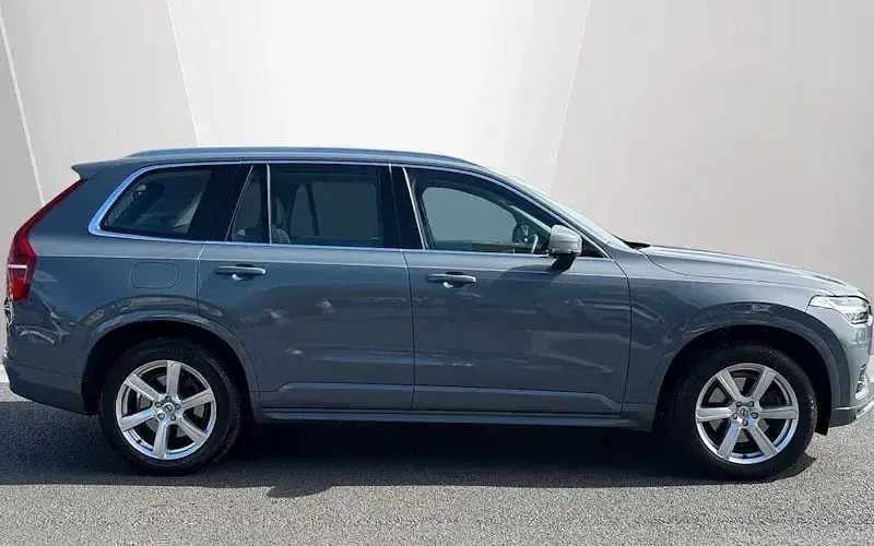 Begagnad Volvo XC90 Core 250 HK (183 kW) 2025 SUV