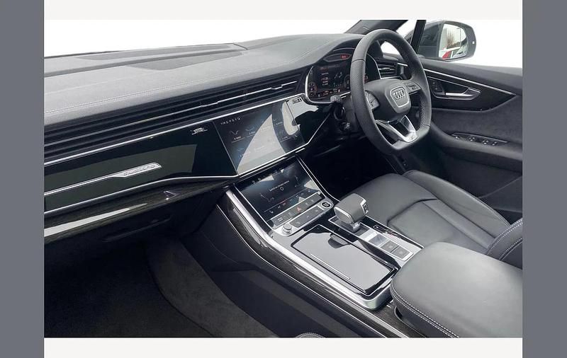 Used Audi Q7 Black Edition 286 HP (210 kW) 2025 White SUV