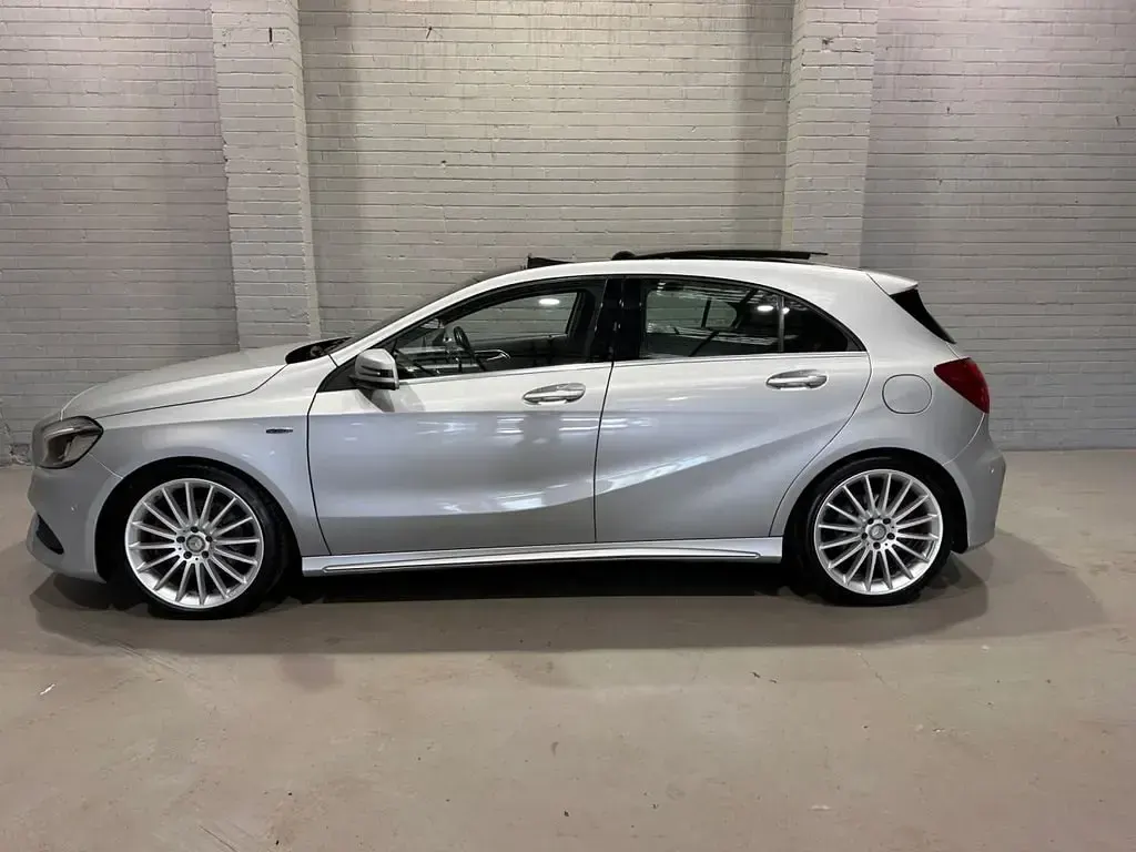 Begagnad Mercedes A250 Premium 2016 Silver Halvkombi