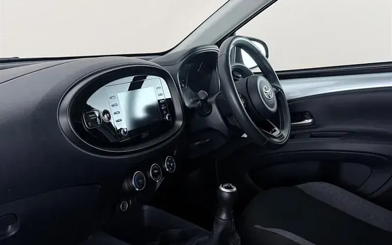 Used Toyota Aygo X PURE 72 HP (52 kW) 2025 SUV