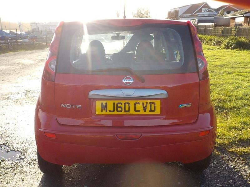Used Nissan Note Acenta 2010 Red MPV