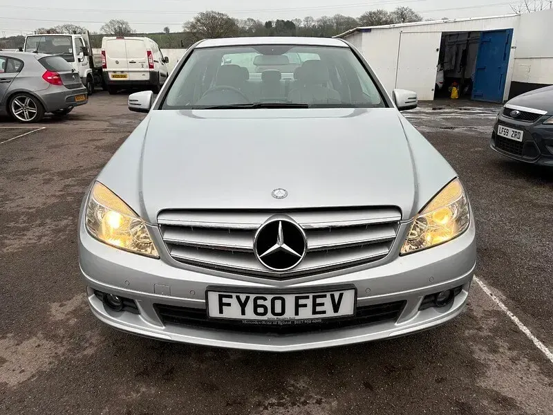 Used Mercedes C220 Executive 170 HP (125 kW) 2010 Silver Sedan