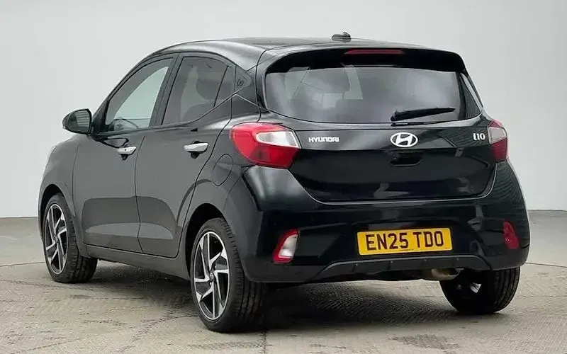 Used Hyundai i10 Premium 79 HP (58 kW) 2025 Black Hatchback