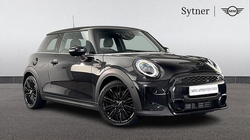 Used Mini Cooper S Exclusive 176 HP (129 kW) 2022 Black Hatchback