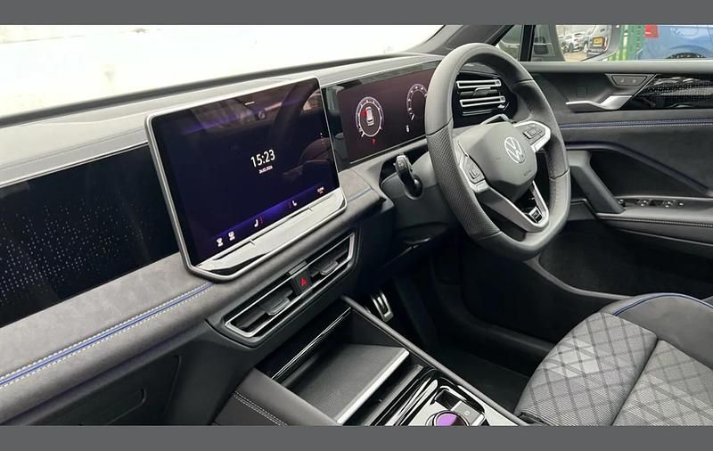 Used VW Tiguan R-line 147 HP (108 kW) 2026 Green SUV