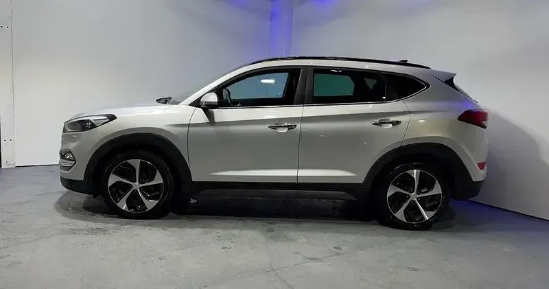 Second-hand Hyundai Tucson Premium SE 185 CP (136 kW) 2015 Argintiu SUV