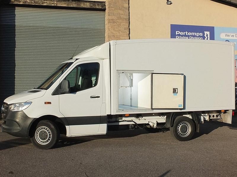 Usado Mercedes Sprinter 140 HP (102 kW) 2019 Branco Van