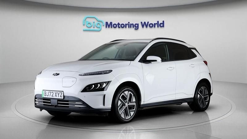 Used Hyundai Kona Premium 100 kW (136 HP) 2022 White SUV