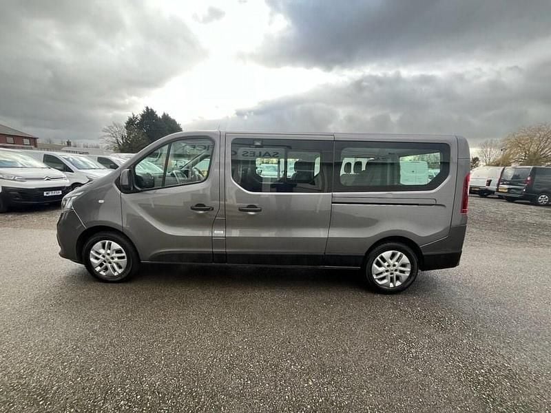 Used Renault Trafic 145 HP (106 kW) 2019 Grey MPV