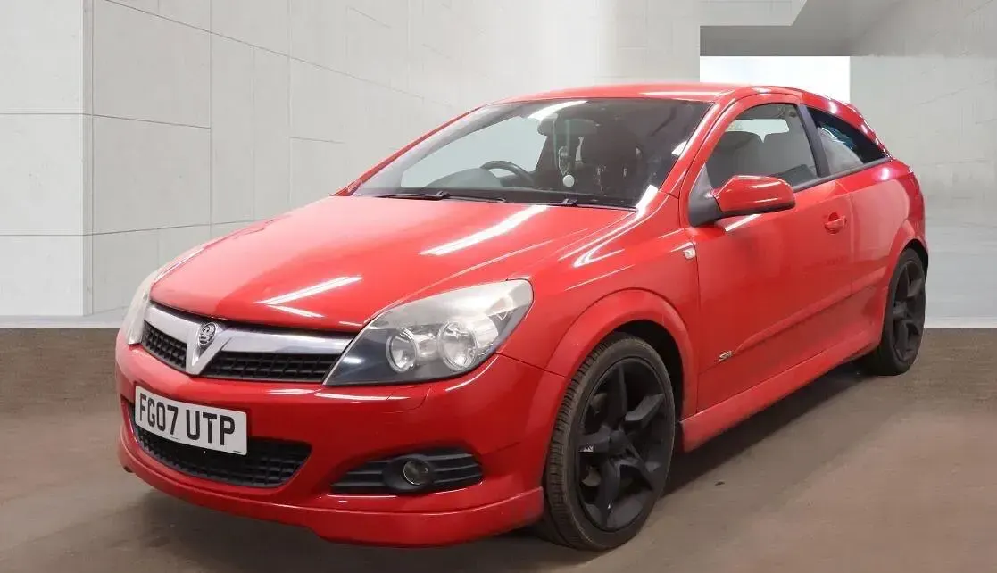 Used Vauxhall Astra SRi 123 HP (90 kW) 2007 Red Hatchback