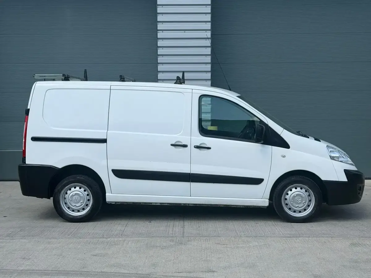 Used Citroën Dispatch 2016 White MPV