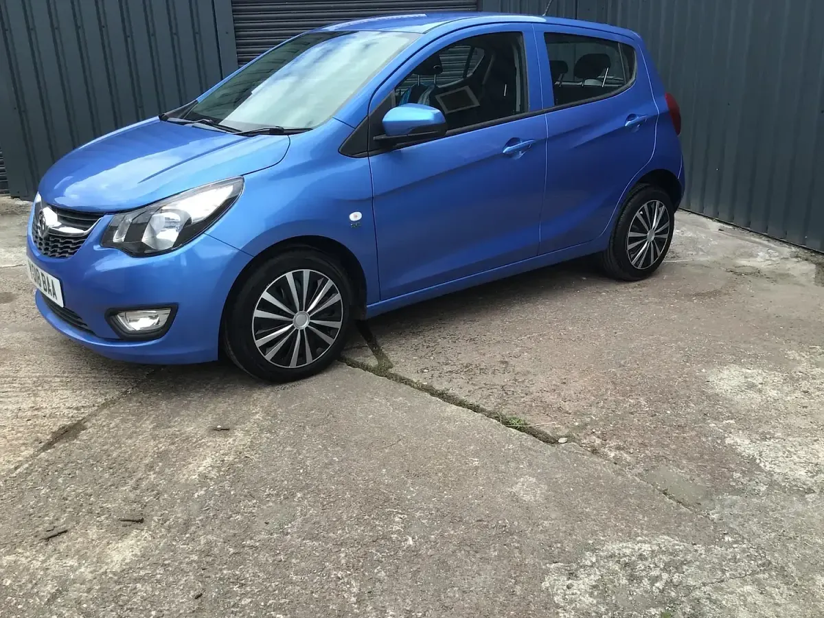 Used Vauxhall Viva 73 HP (53 kW) 2018 Blue Hatchback