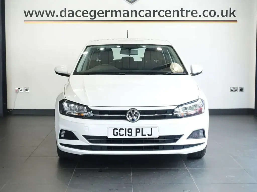 Used VW Polo SE 80 HP (58 kW) 2019 White Hatchback