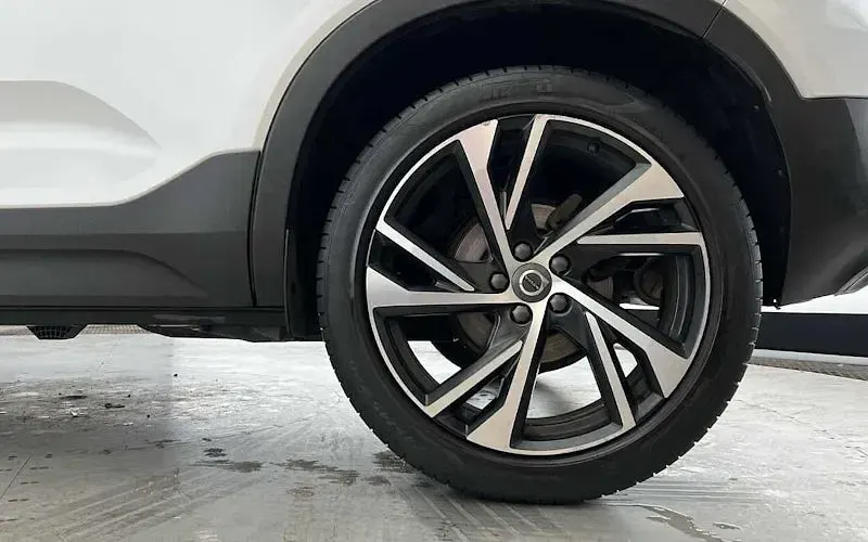 Second-hand Volvo XC40 R-Design Pro 163 CP (119 kW) 2021 SUV
