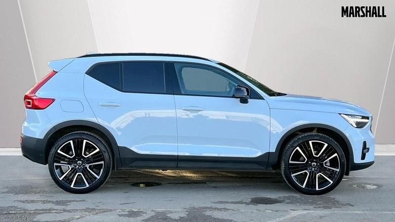 Usado Volvo XC40 Ultra 197 HP (144 kW) 2024 Azul SUV
